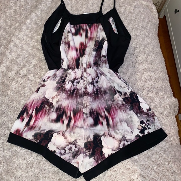 Oh My Love Romper - Picture 3 of 7